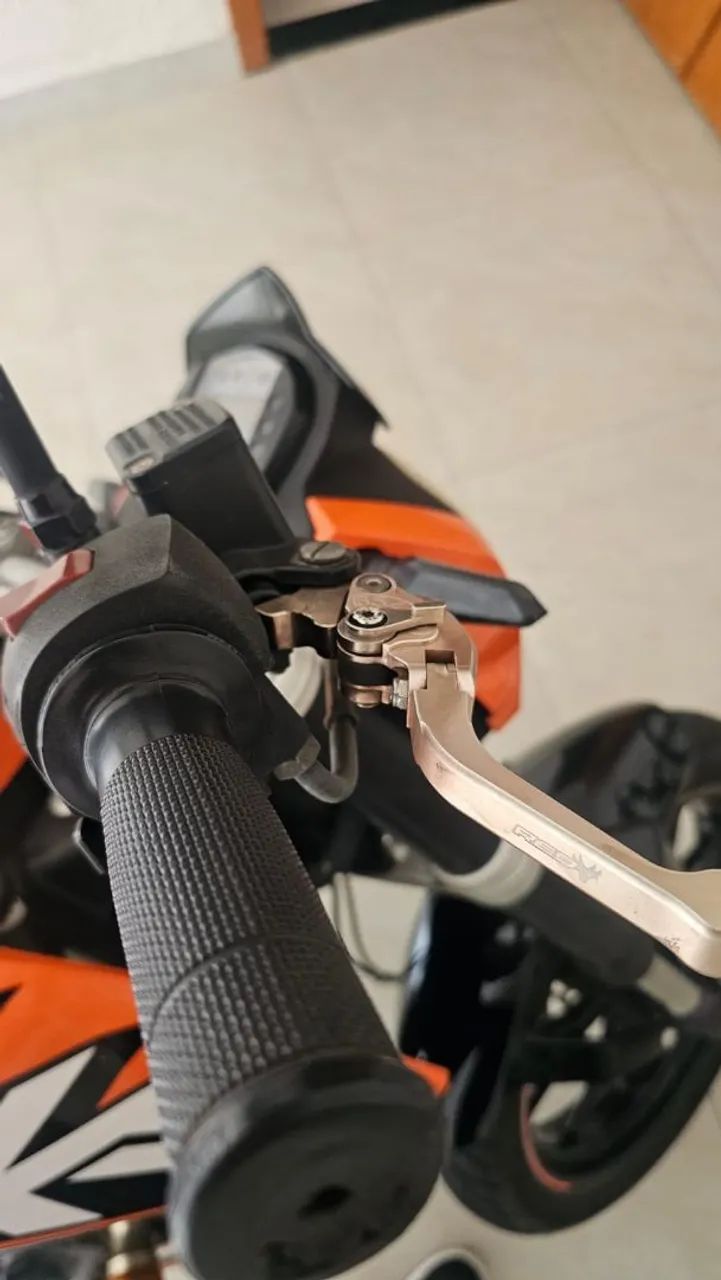 Duke 200 extremamente nova - Foto 5