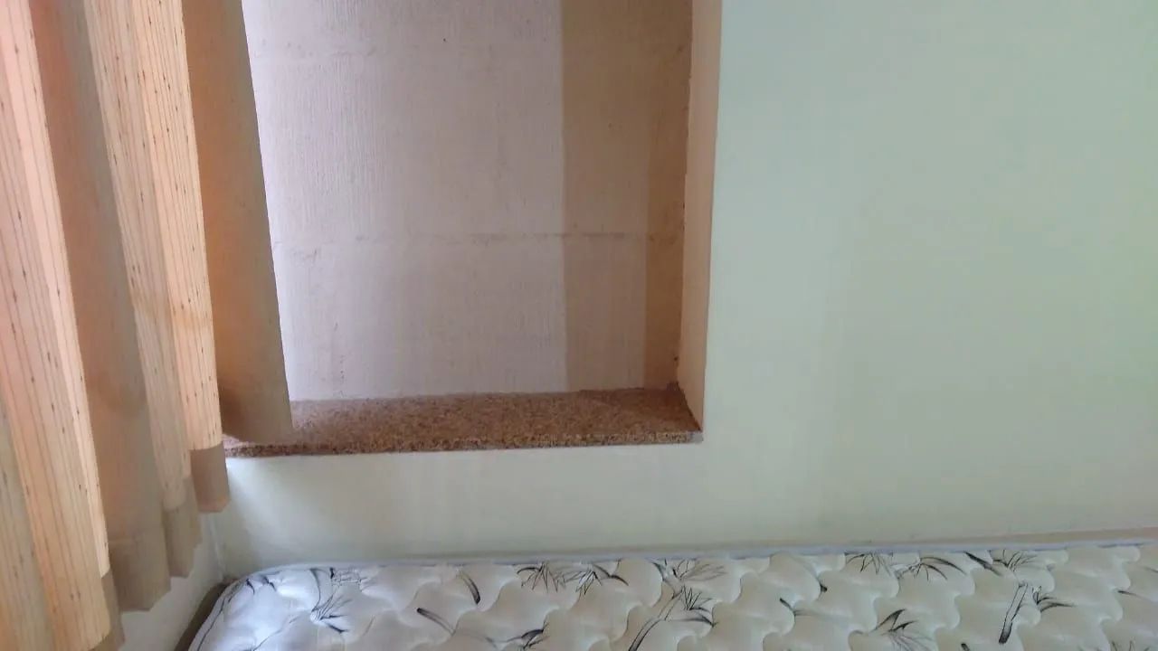 Aluga-se kitnet mobiliada 