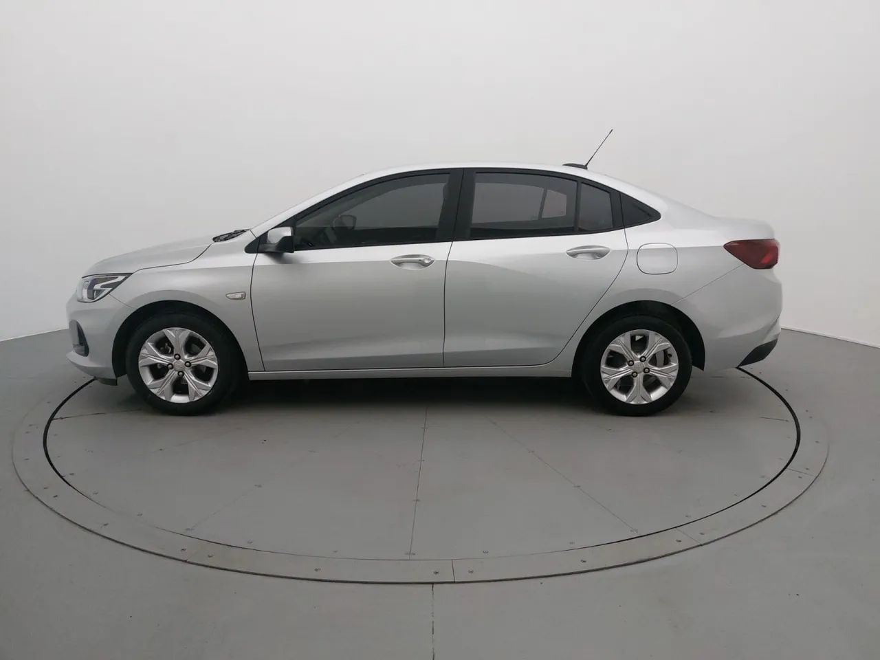 Chevrolet Onix Hatch LTZ 1.0 12V TB Flex Aut. 5P, foto 2 de 18