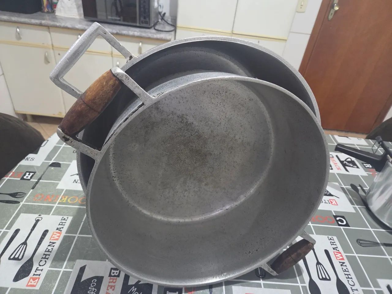 Duas Caçarola Industrial
