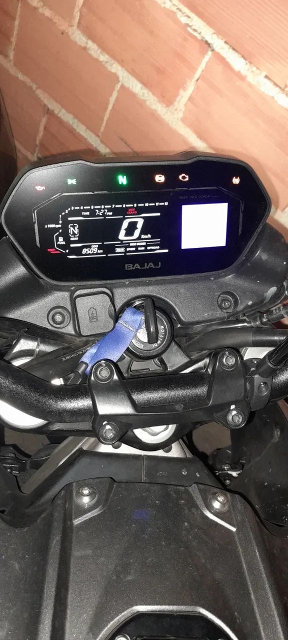 Dominar 400 cc