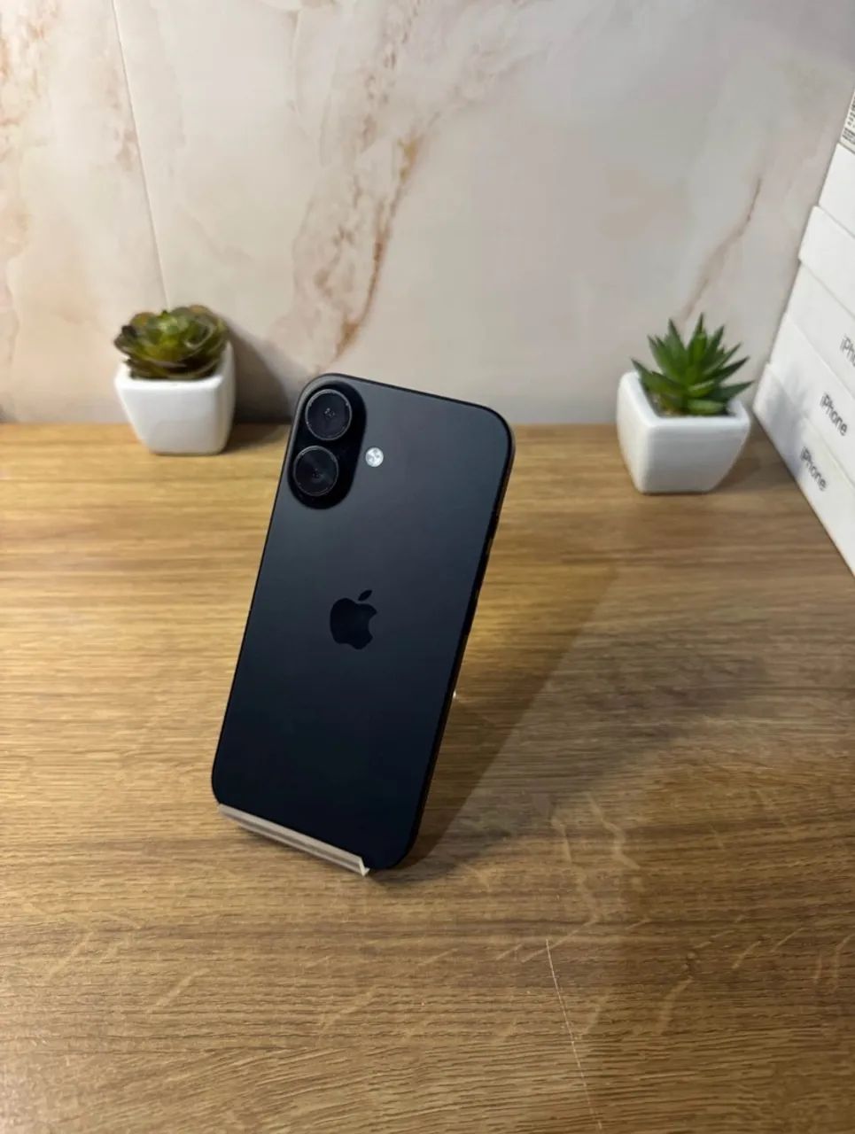 iPhone 16 preto novo