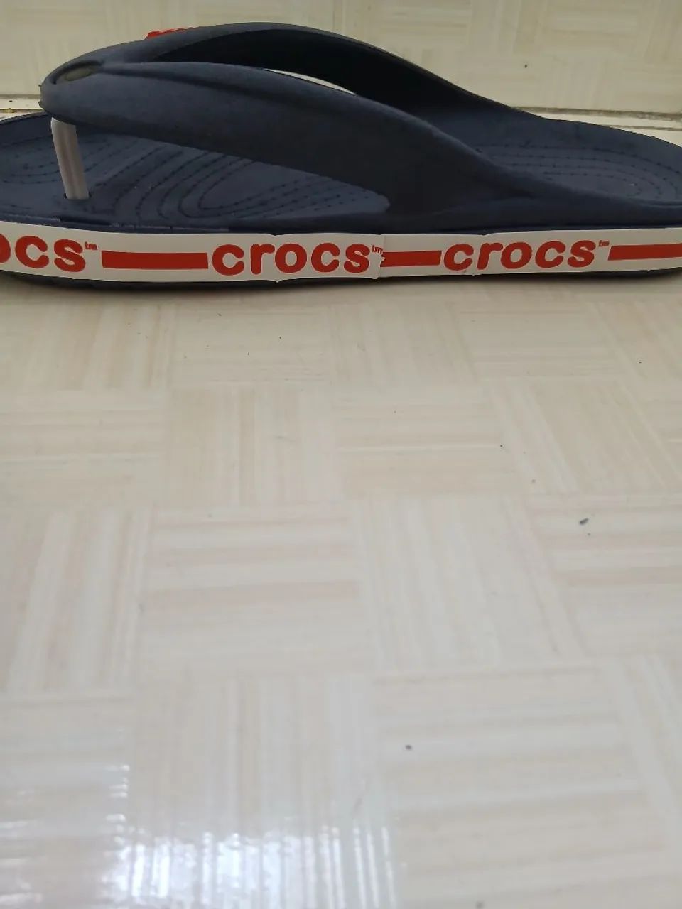 Sandália Crocs - Foto 2