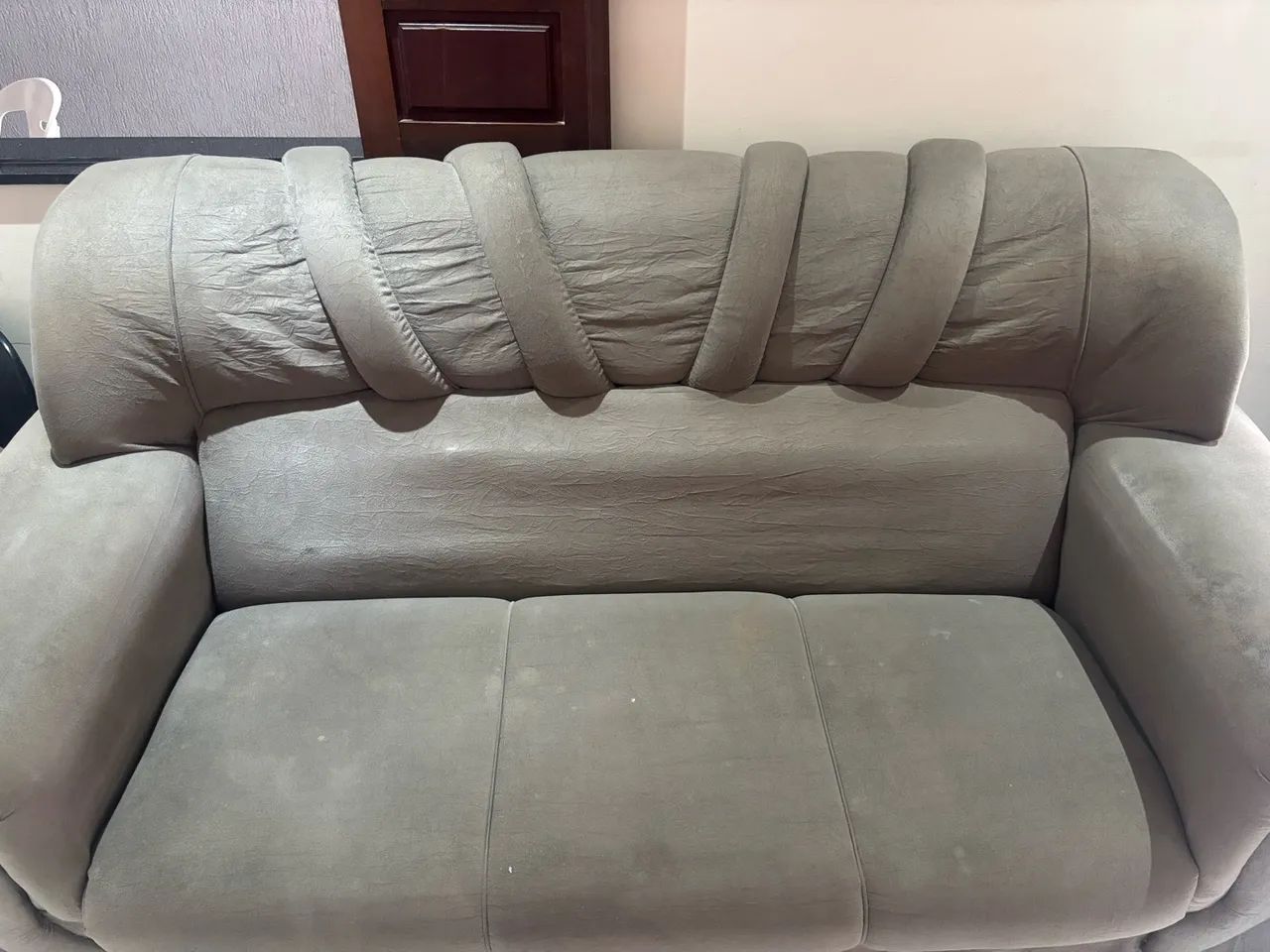 VENDEM-SE 3 SOFÁS  EM PERFEITO ESTADO! - Foto 2