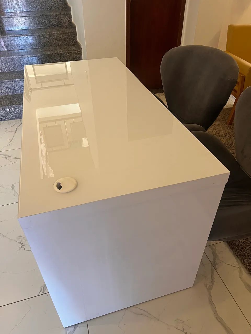 Mesa para estudo ou trabalho! Em excelente estado de conservação!  - Foto 3