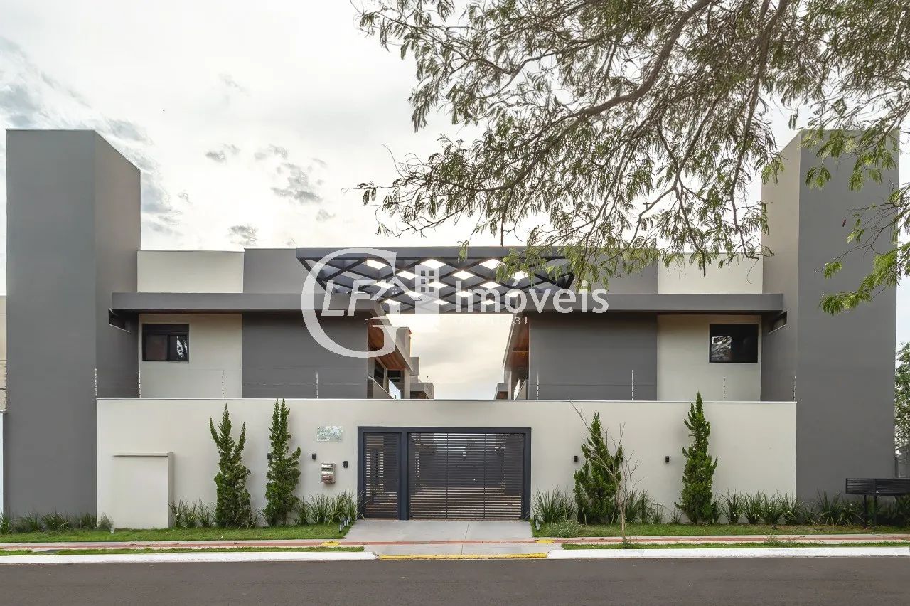 CASA COM 3 SUÍTES + 173m² | CONFORTO, ESPAÇO E LOCALIZAÇÃO PRIVILEGIADA