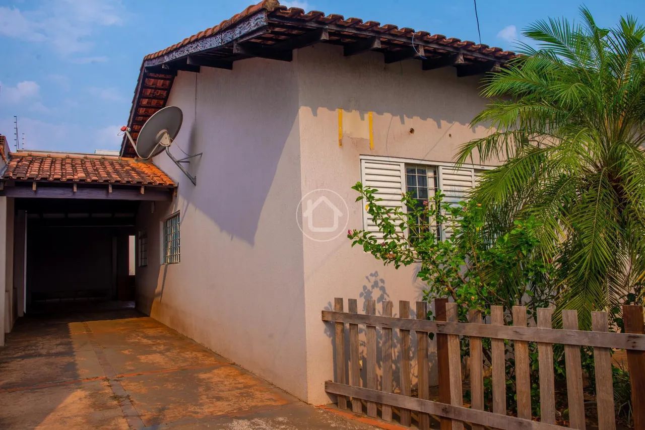 CASA COM 03 DORMITÓRIOS, VARANDA GOURMET E PISCINA - Foto 2