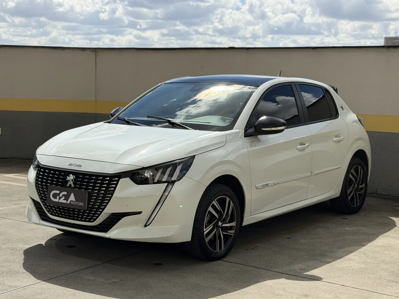 Peugeot 208 Roadtrip 1.6 Flex 16V 5P Aut. 2023 Usados e Novos em