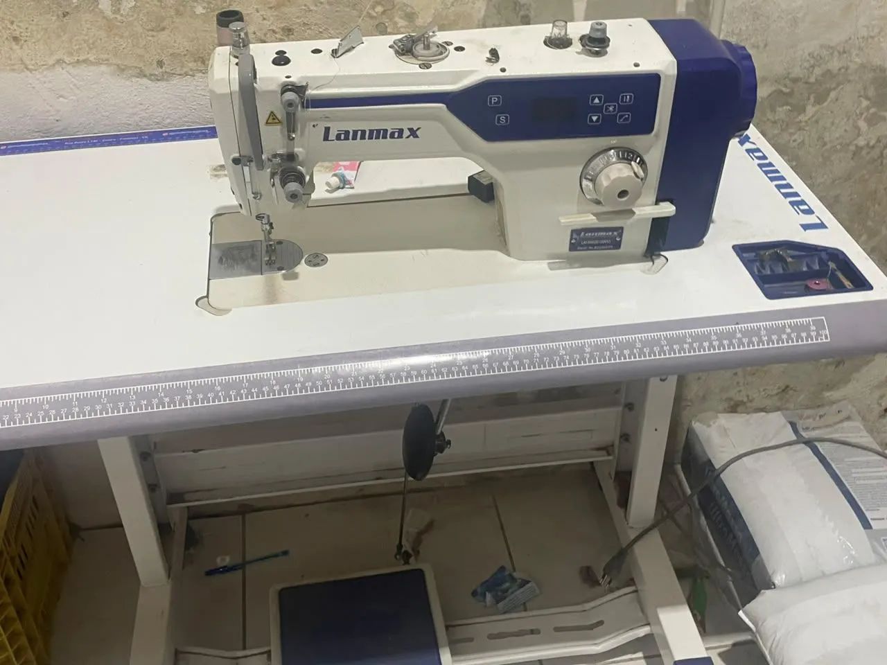 Máquina reta direct drive corte automático 