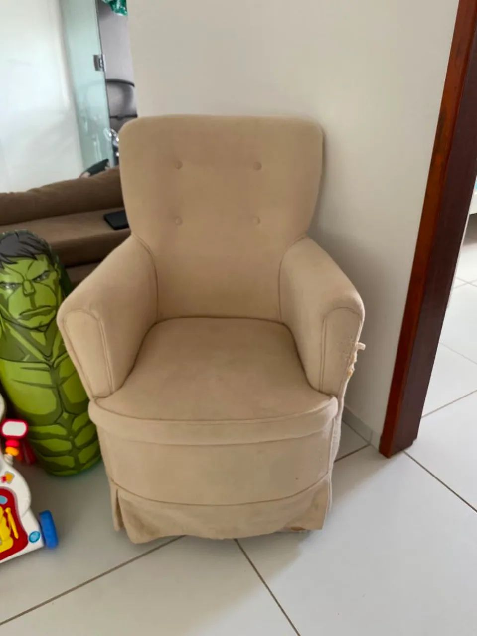 POLTRONA COM PUFF QUARTO - Foto 4