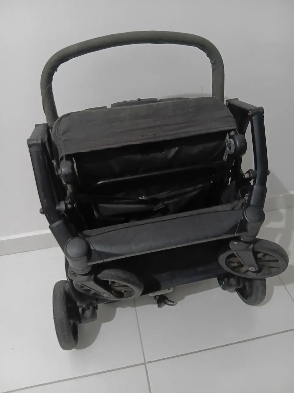 Vendo carrinho de Bebê 
