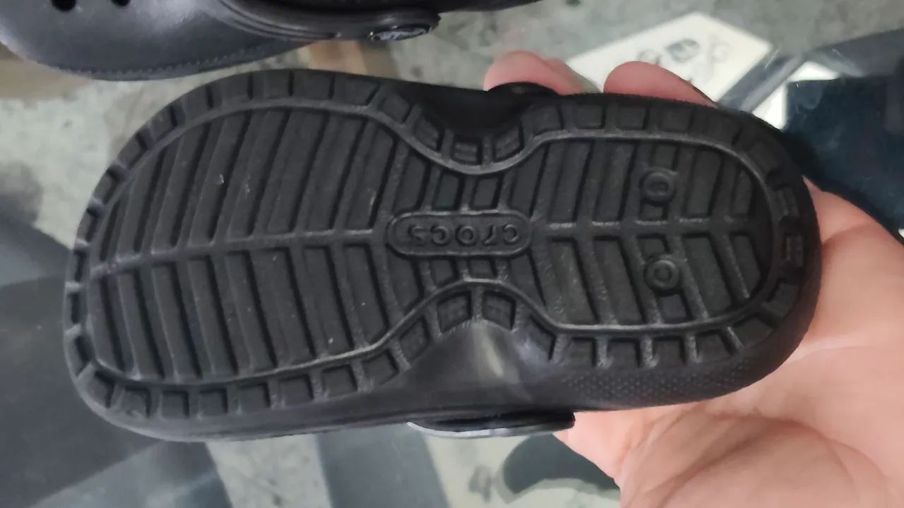 Crocs Unissex com Forro num.26 (C8) - Foto 2