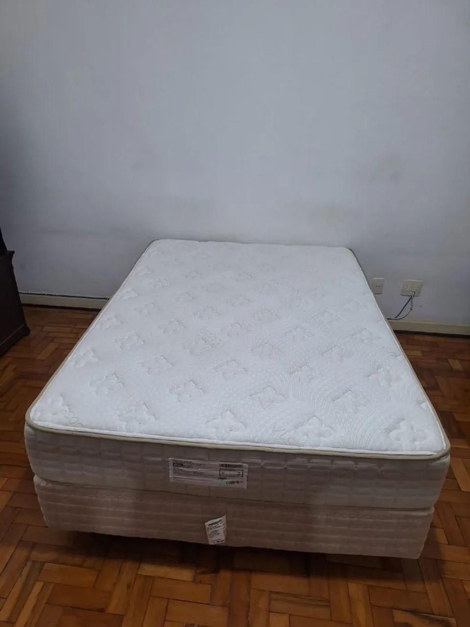 Cama box casal com colchão 