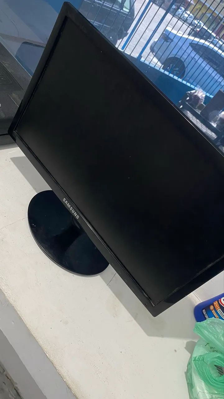 Monitor Samsung 18 - Foto 2