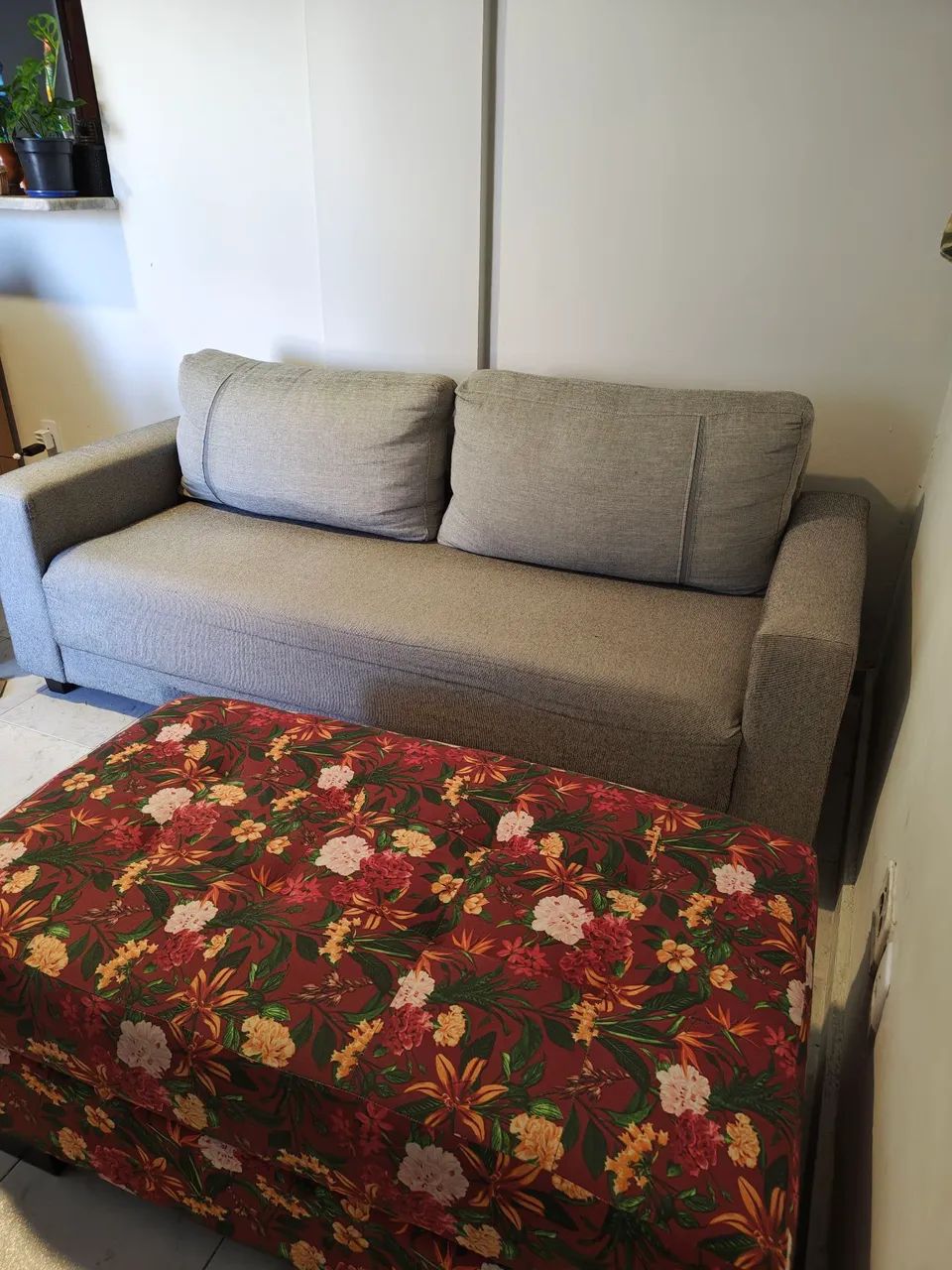 Sofá cinza 1,97 por 87 cm - Foto 2