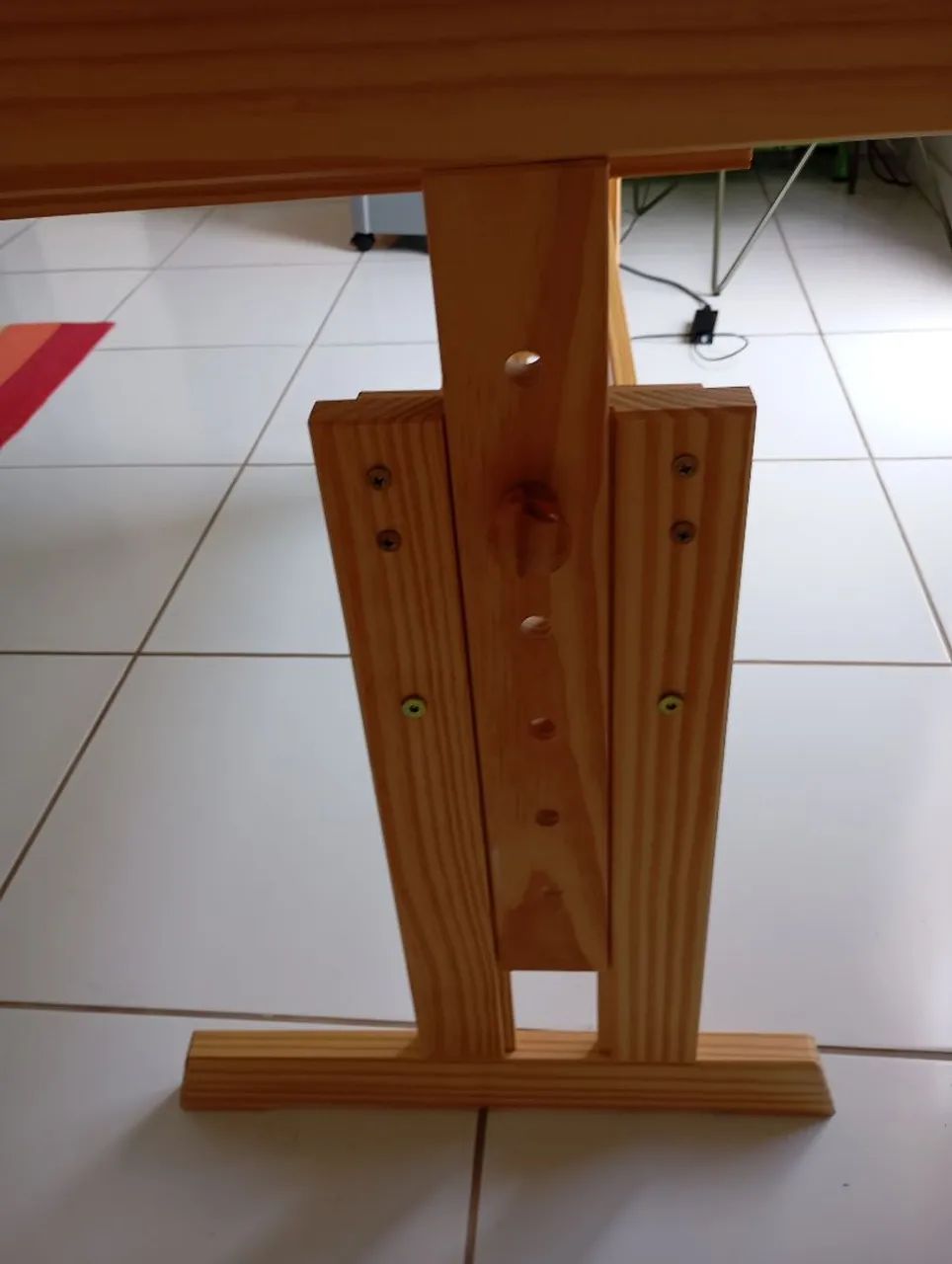 Escrivaninha/ prancheta de madeira - Foto 5