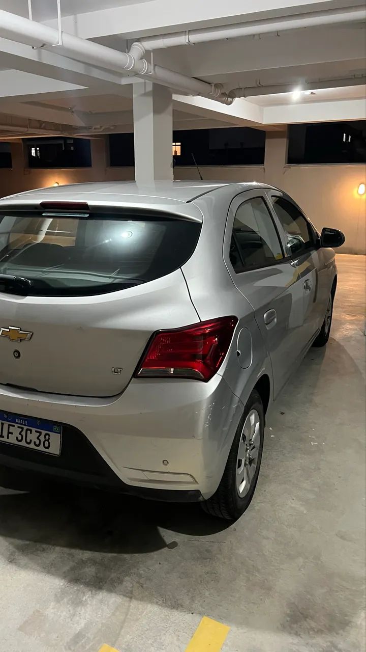 Chevrolet Onix Hatch LT 1.0 8V Flex Mec. 4P 2018 - Foto 4