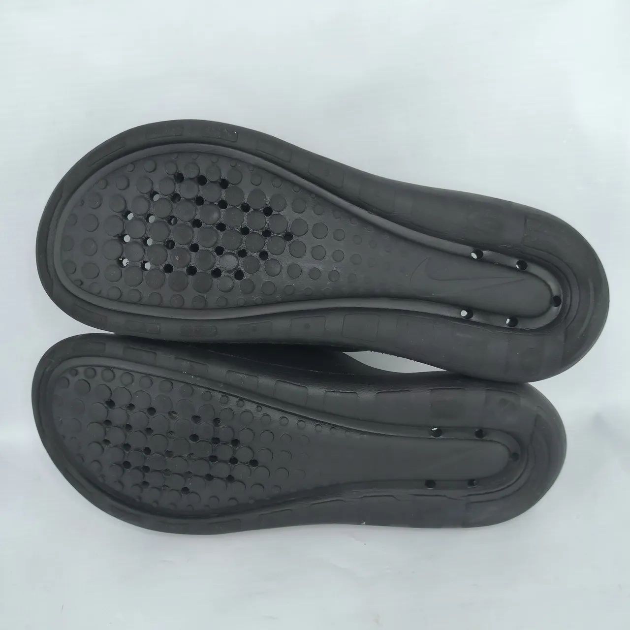 Chinelo Nike preto 35  - Foto 4