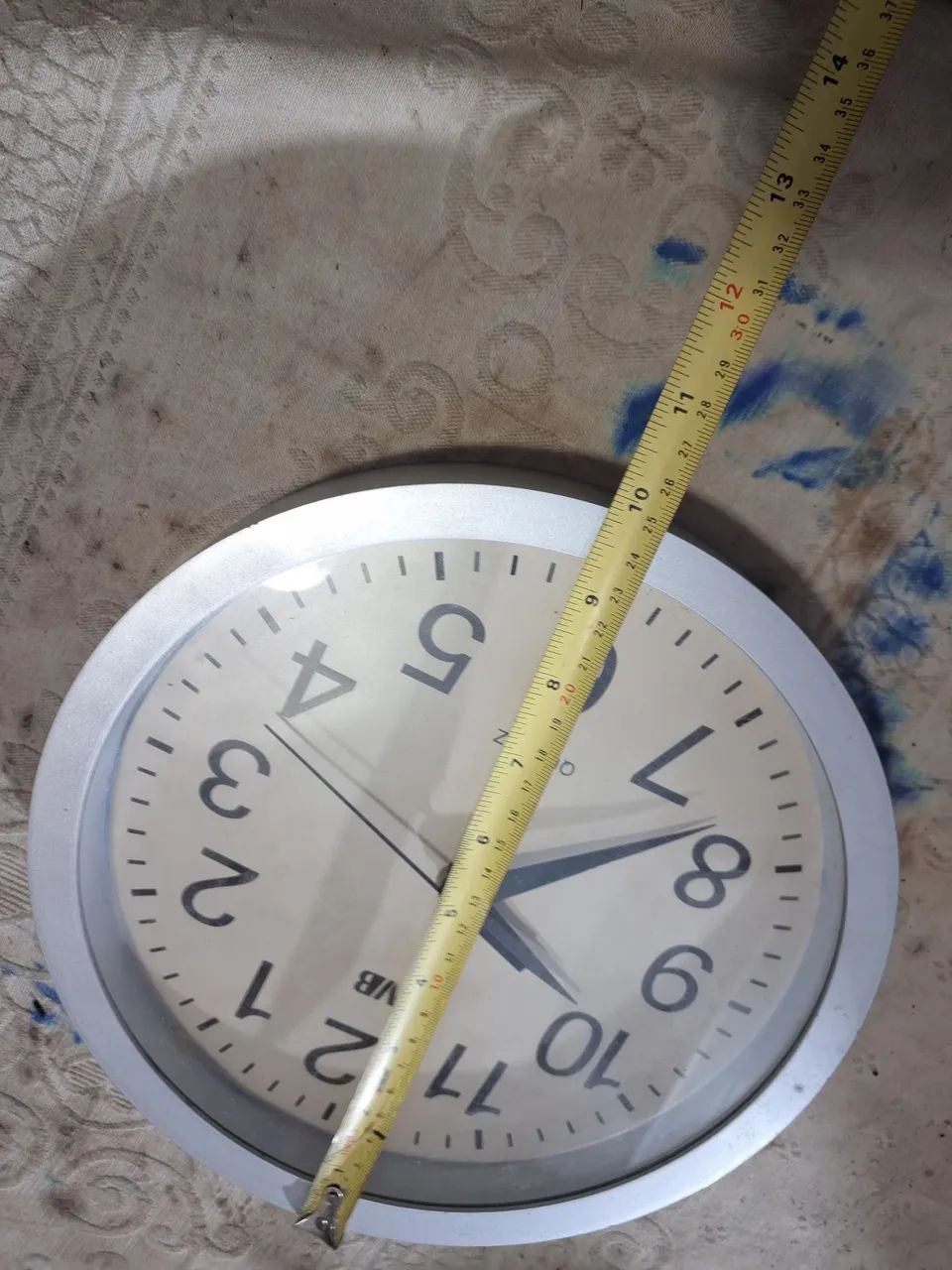 relogio de parede 25 centímetros  ...funcionando  - Foto 2