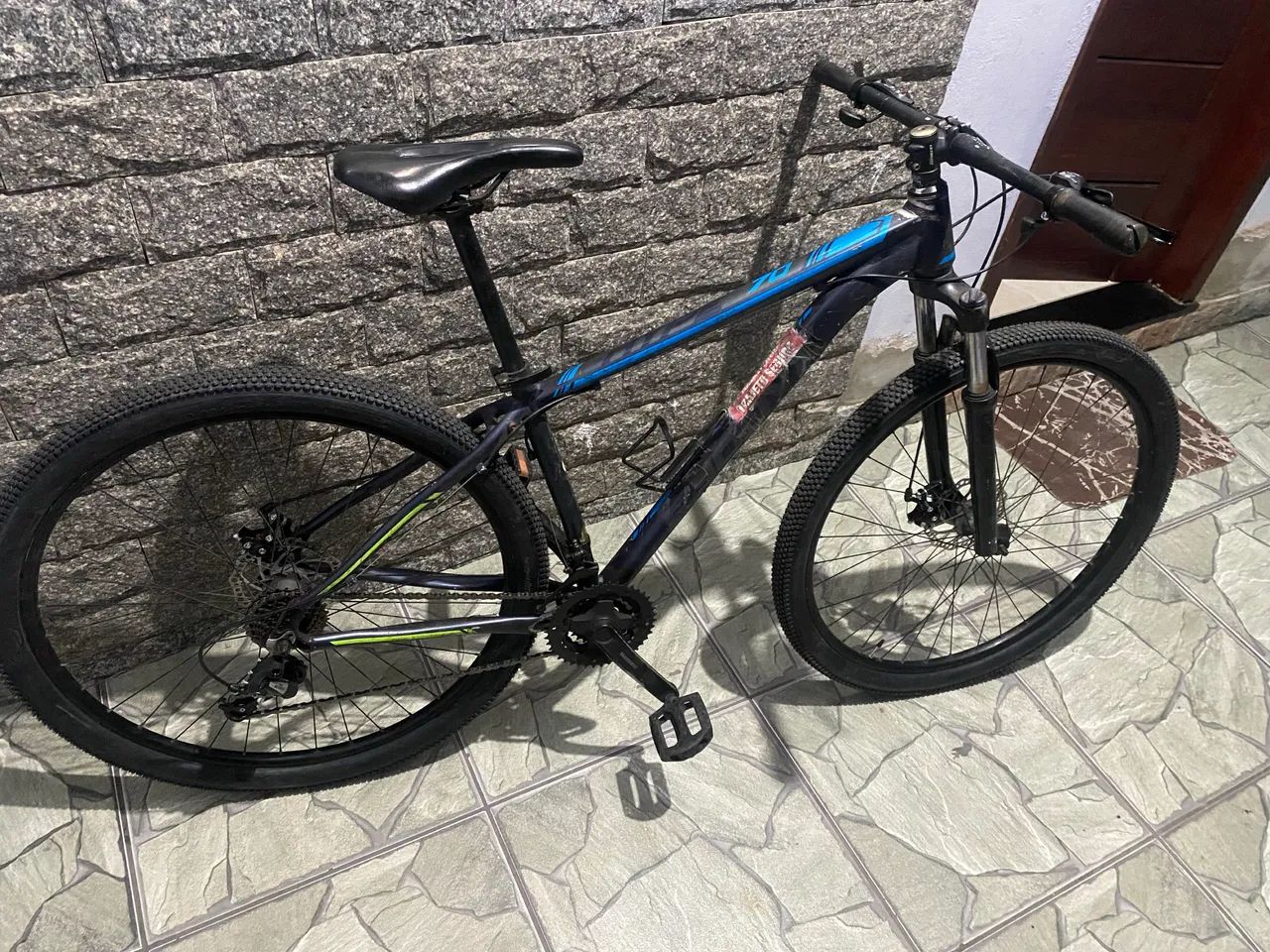 Vendo bicicleta aro 29 quadro 17