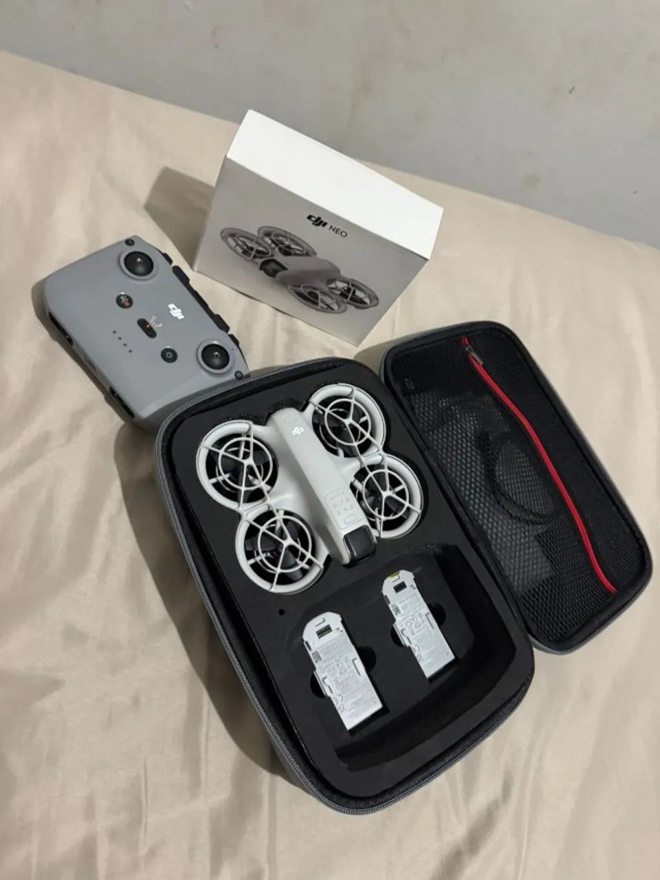 DJI NEO