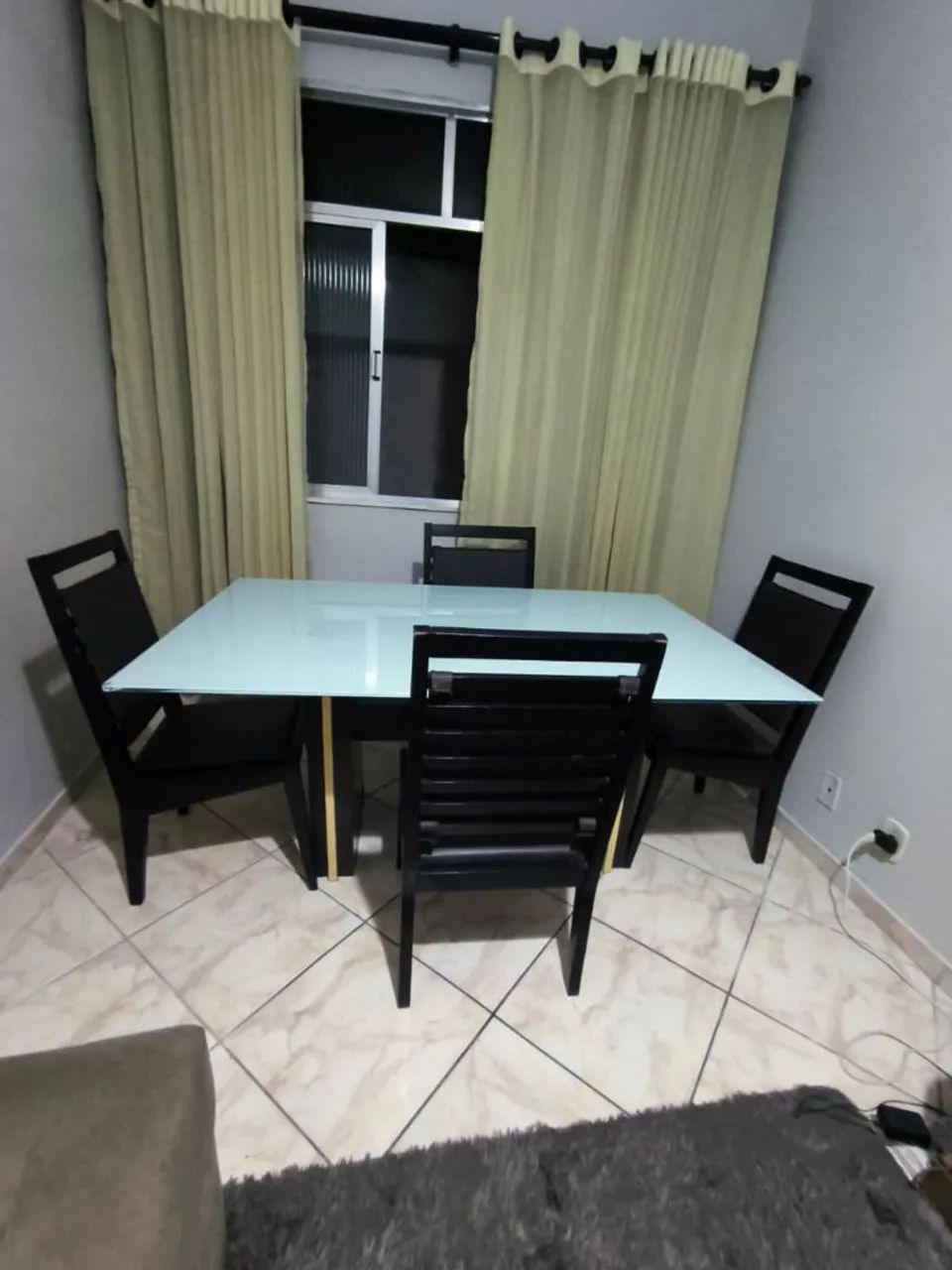 Mesa 4 lugares tampa de vidro  - Foto 3