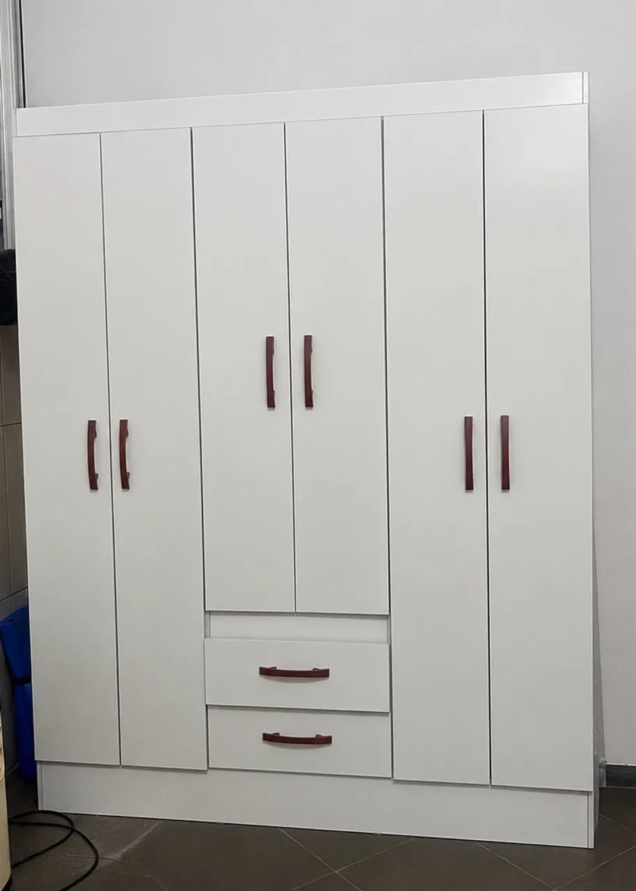 Vende se guarda roupa e cômoda  - Foto 2