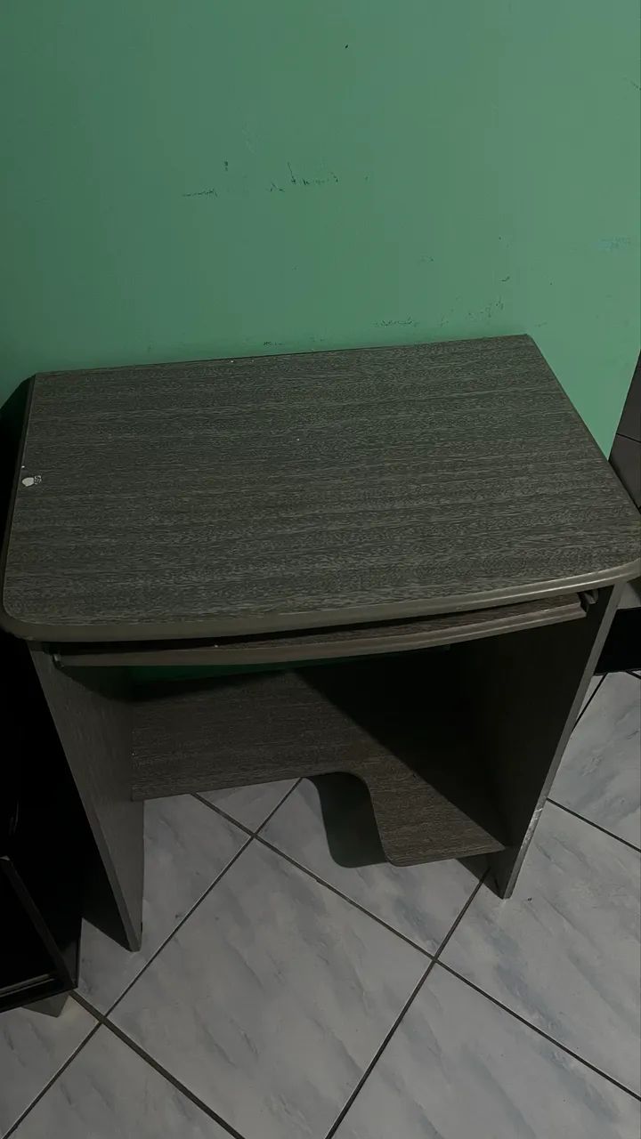 Bancada para computador/ notebook mdf usado