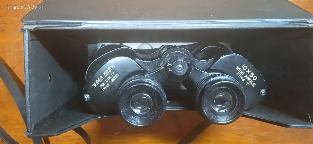 Binóculo 10x50 SuperZenith japonês vintage.