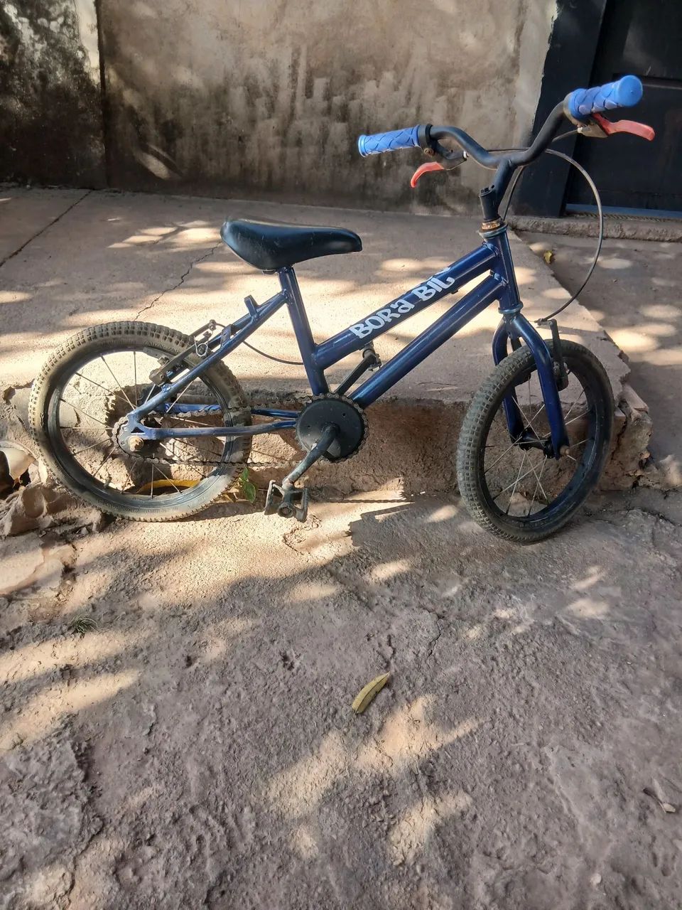 Vende-se bicicleta aro 16 seminova bem conservada  - Foto 4