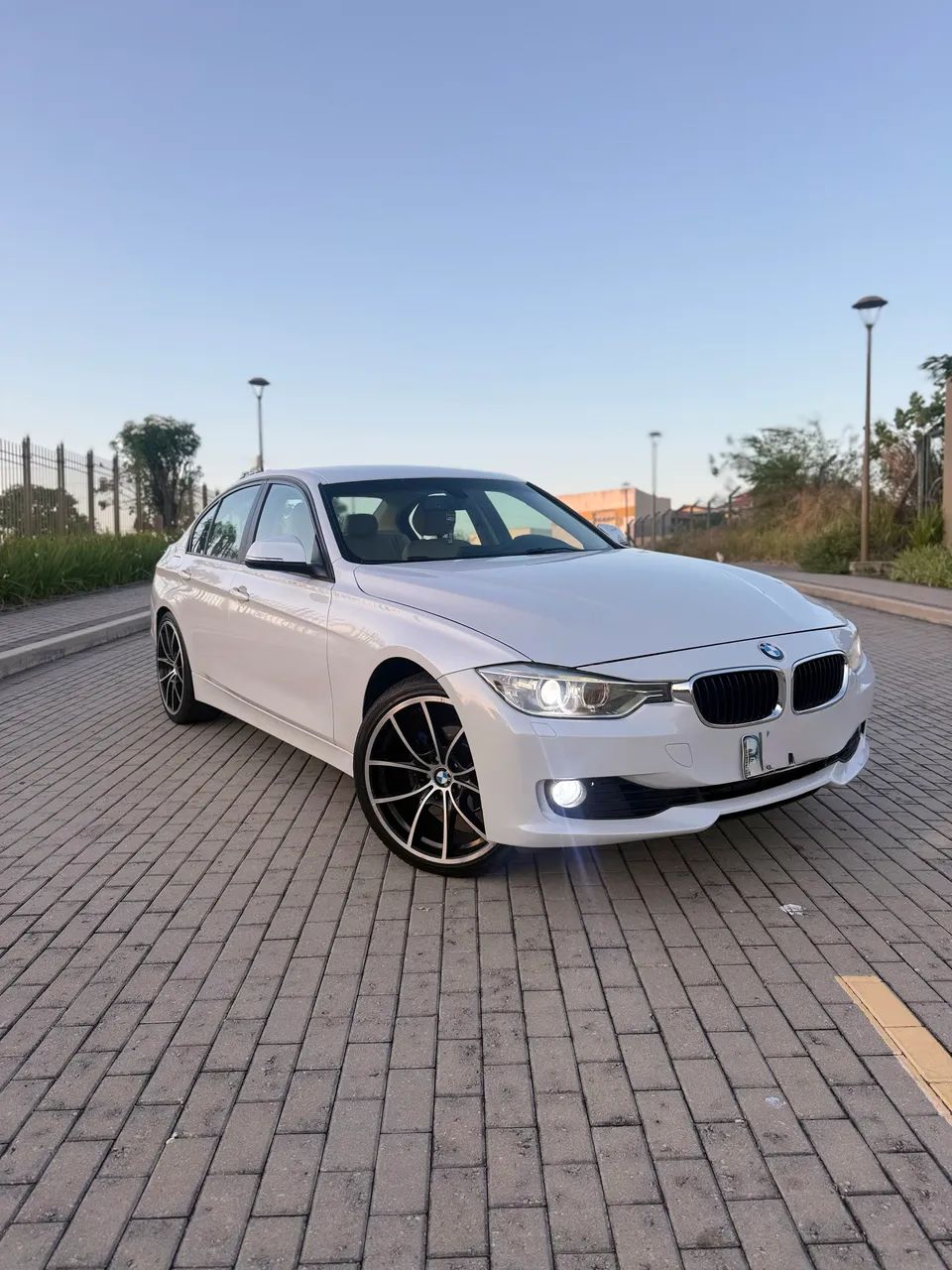 BMW 320I A 2.0 Turbo/activeflex 16V 184cv 4P 2015