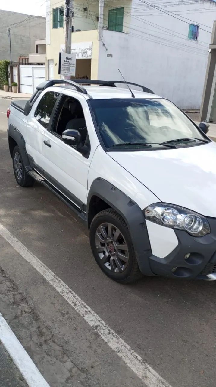 Fiat Strada Adventure1.8/ 1.8 Locker Flex CD 2015 - Foto 2