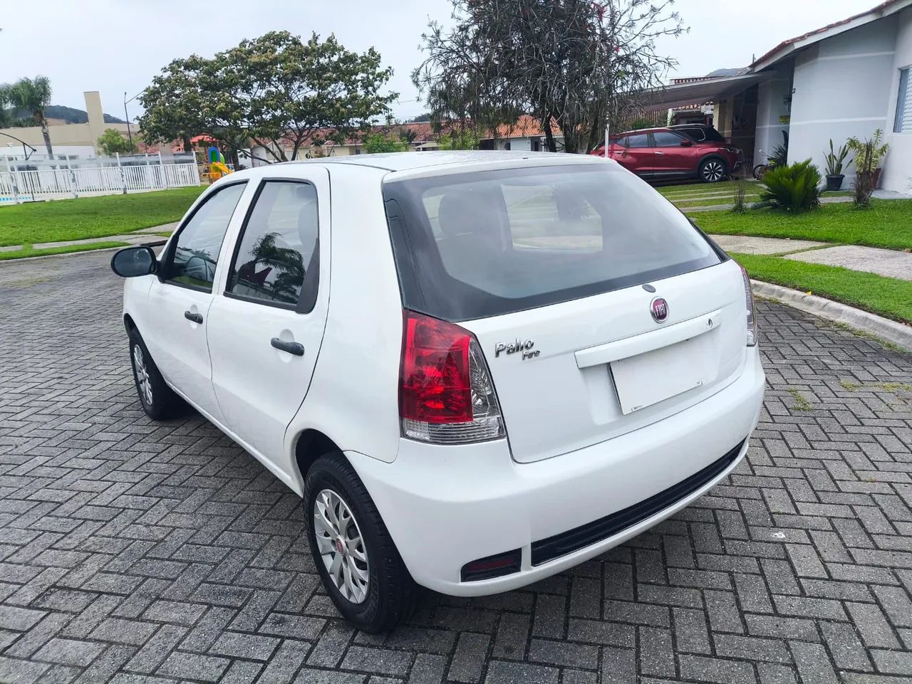 Fiat Palio Celebration 1.0 Fire Flex 8V 4P 2015 - Foto 5