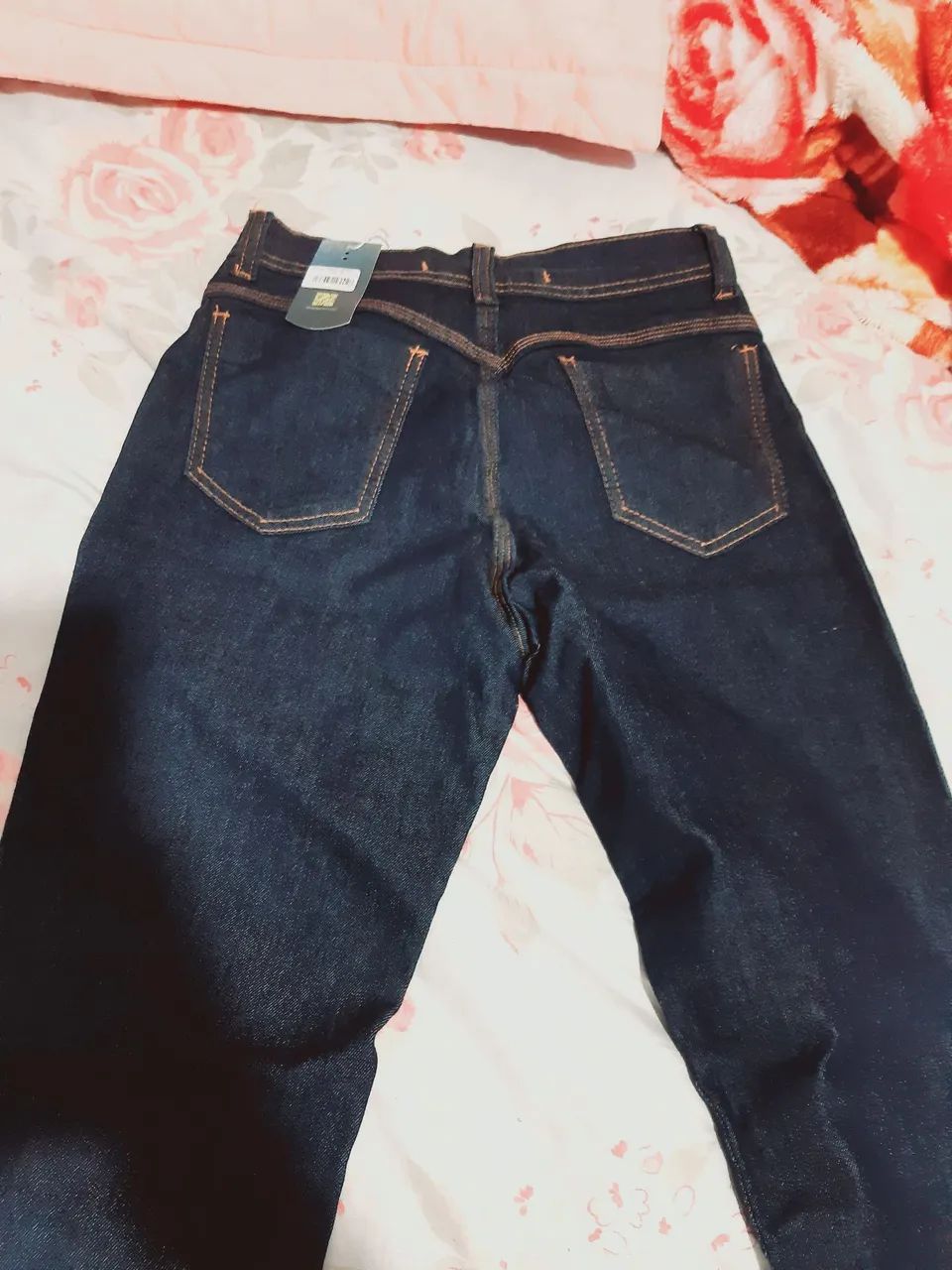 Calca jeans com etiqueta  - Foto 2