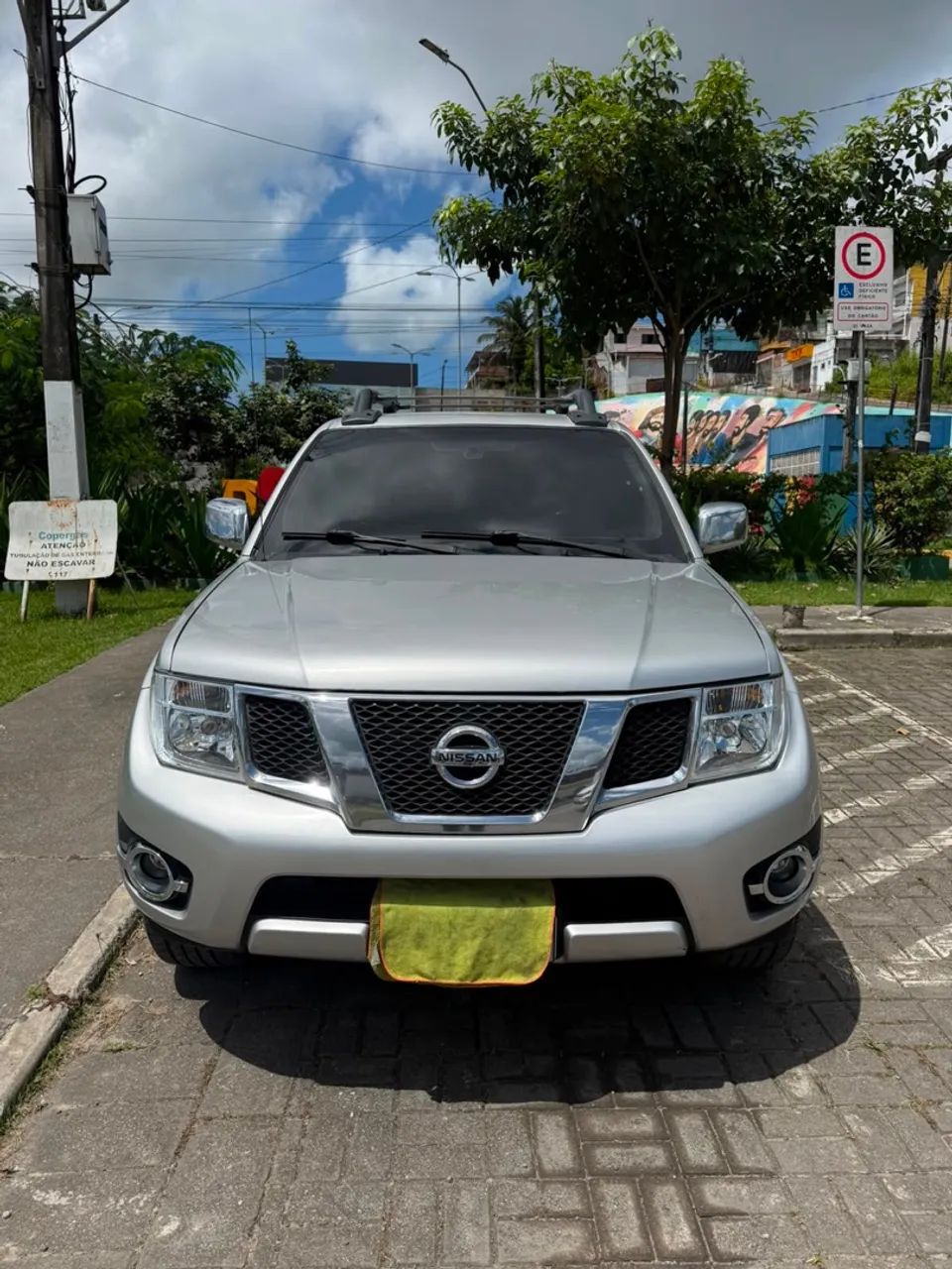 Nissan Frontier SL CD 4X4 2.5TB DIESEL AUT 2014