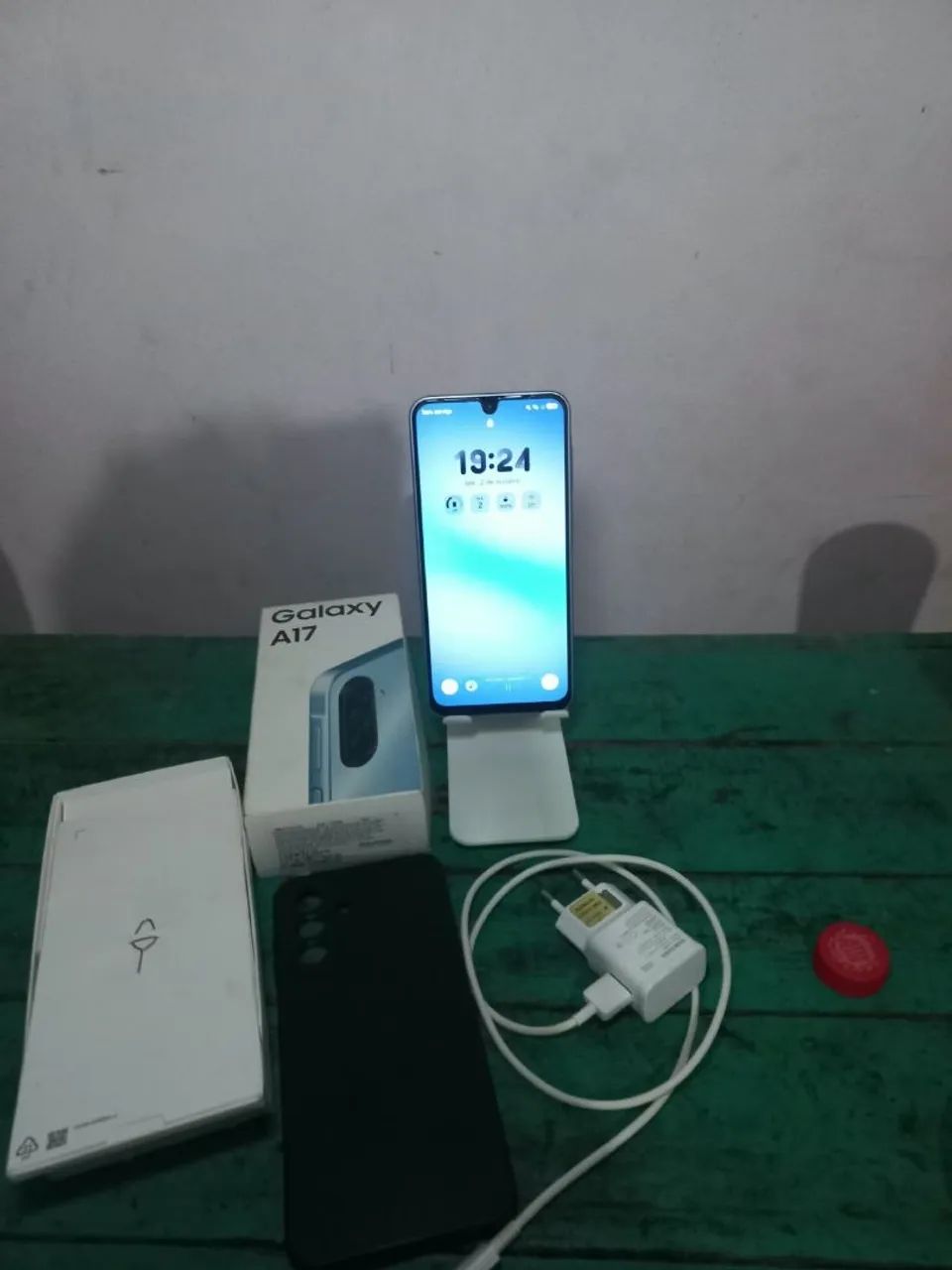 GALAXY A17 AZUL-2 MESES DE USO - COM CAIXA - Foto 2