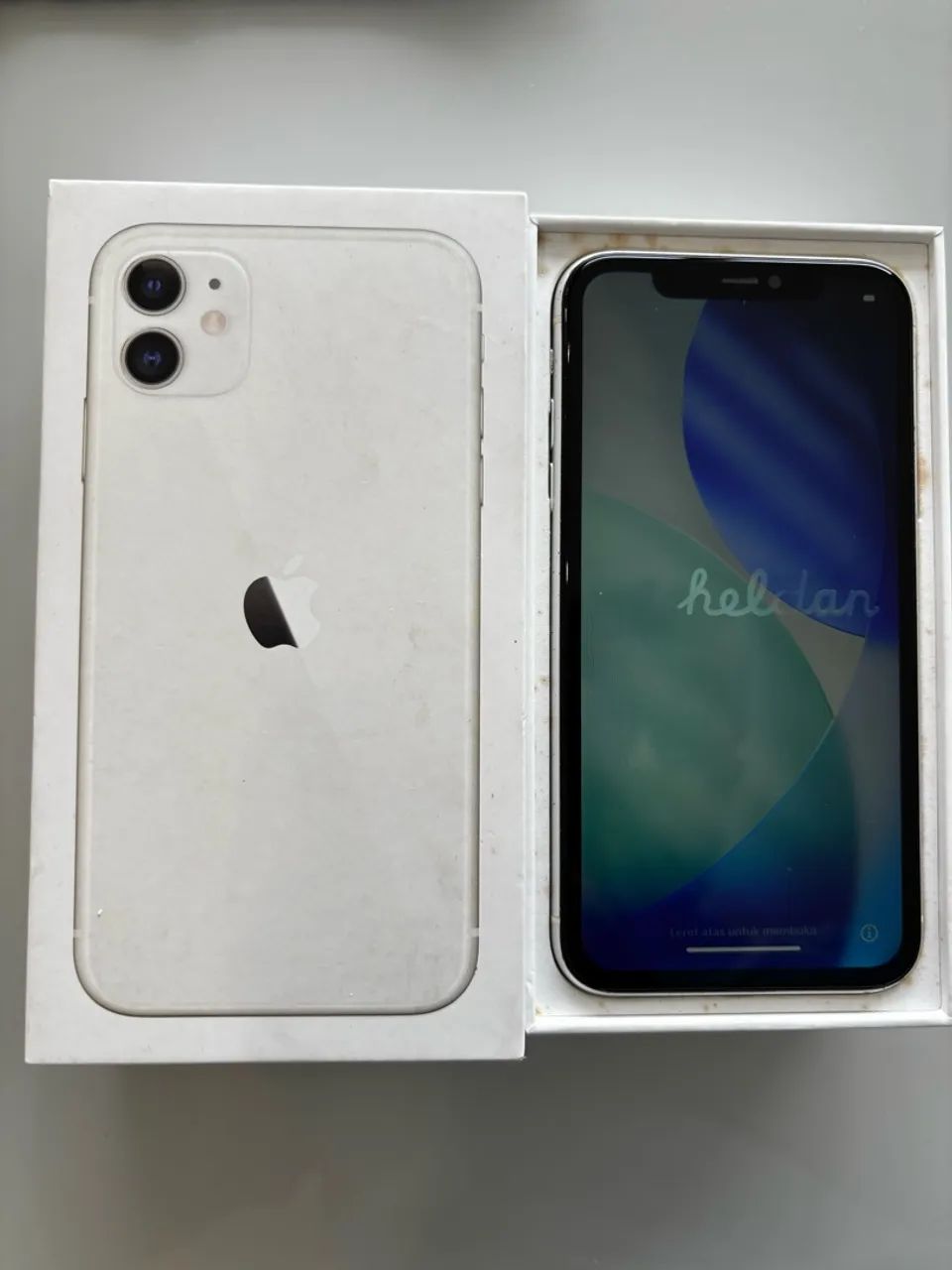 iPhone 11 64GB - White