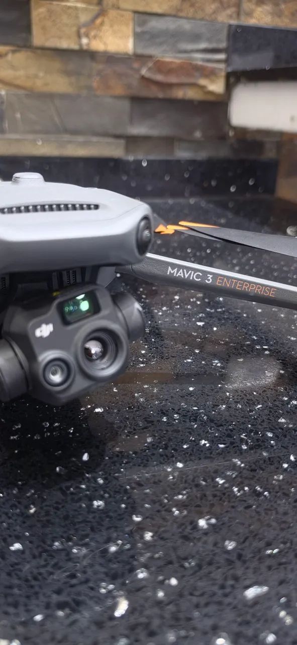 DJI MAVIC 3 THERMAL  - Foto 2