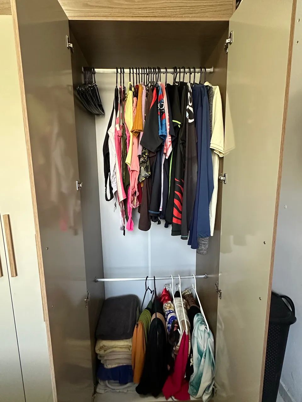 Guarda roupa 6 portas  - Foto 3