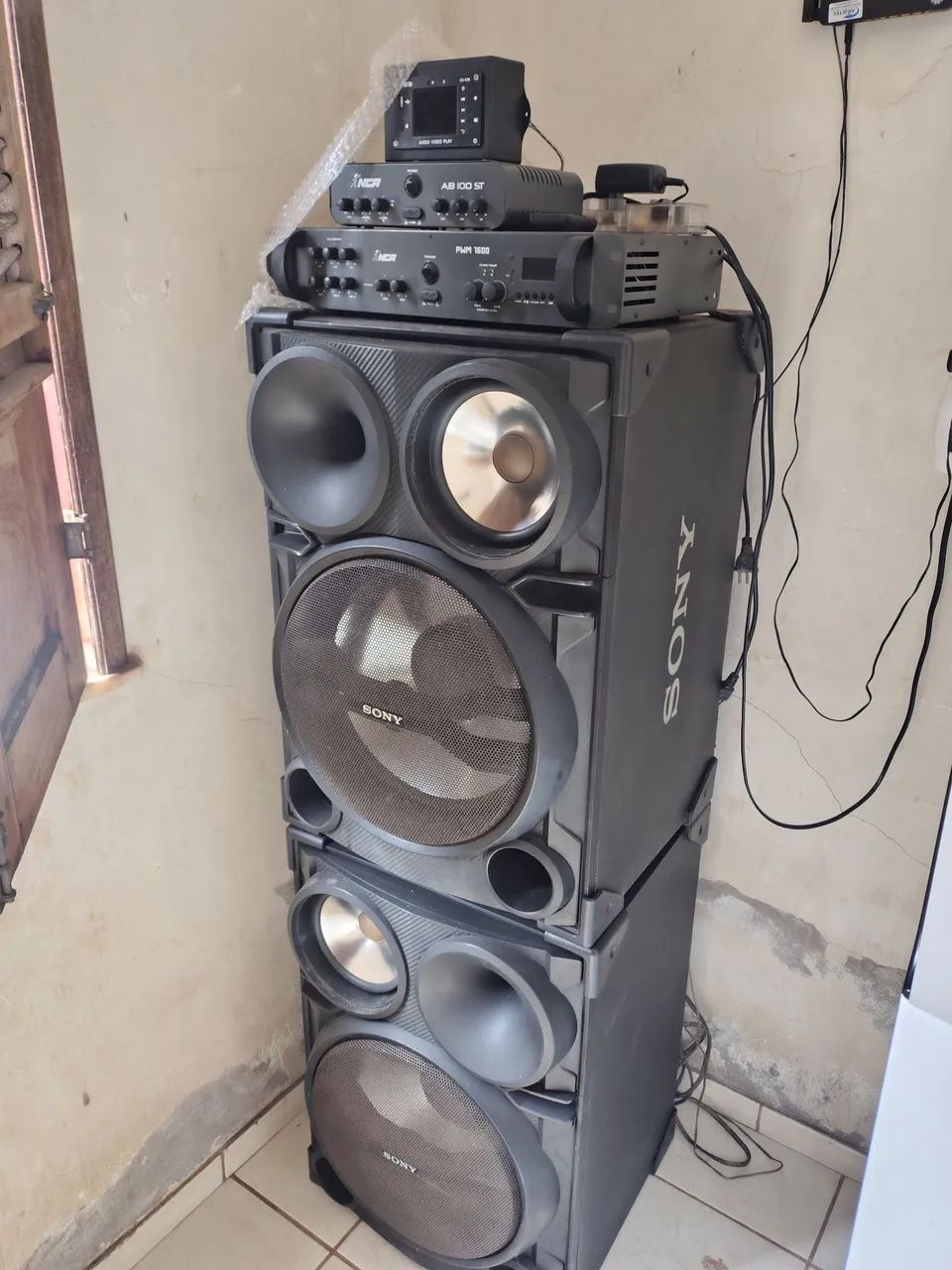 Vendo Som completo estéreo alta qualidade.