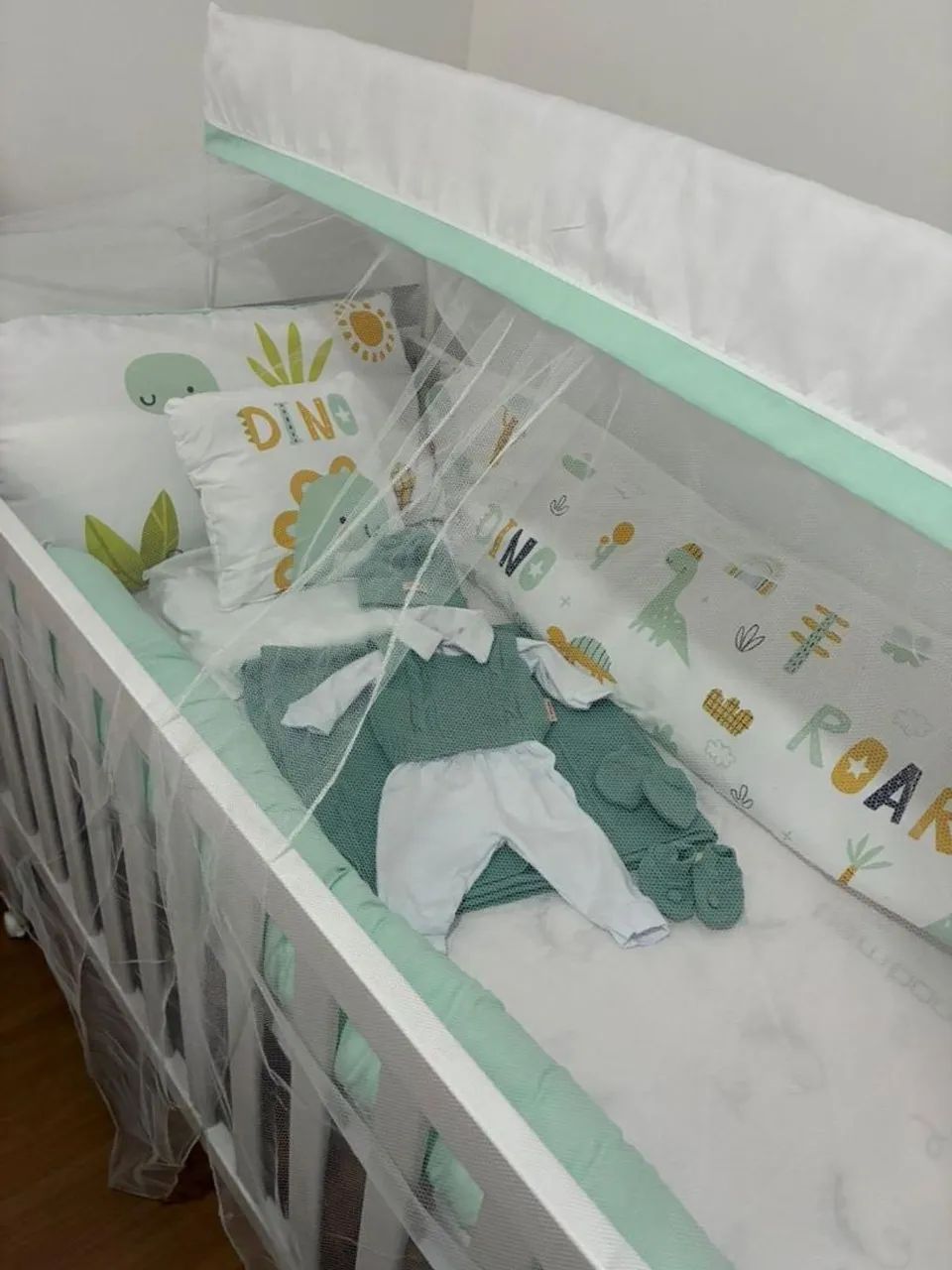 Berço Infantil sem colchão e acessórios - Foto 4