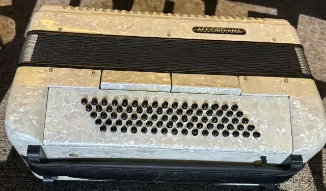 ACORDEON 80 BAIXOS NOVO - Foto 3