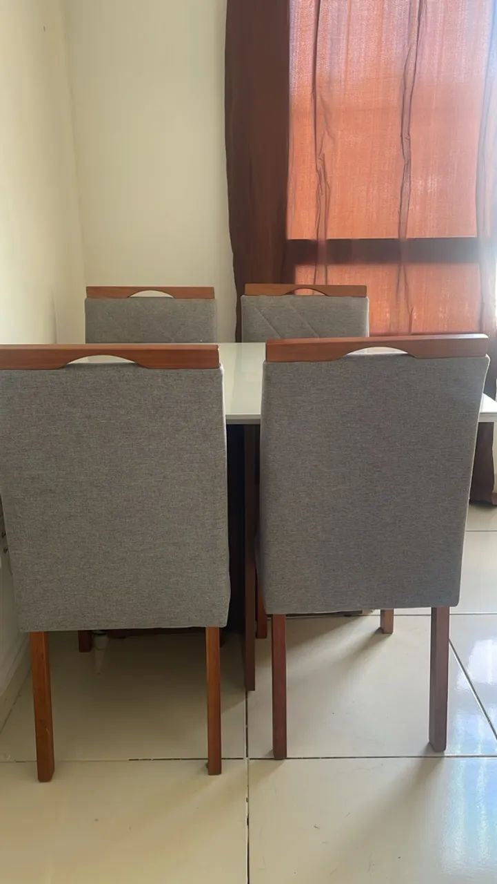 Mesa com 4 cadeiras  - Foto 4