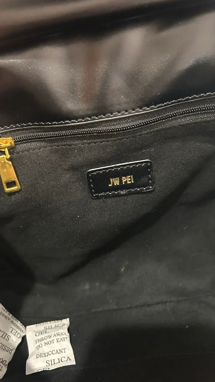 Bolsa JW PEI Classic Top Lucia Black - Foto 3