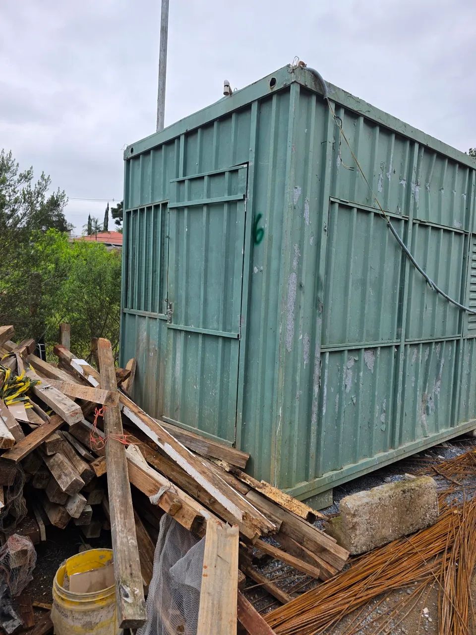 Vendo container com banheiro  - Foto 3