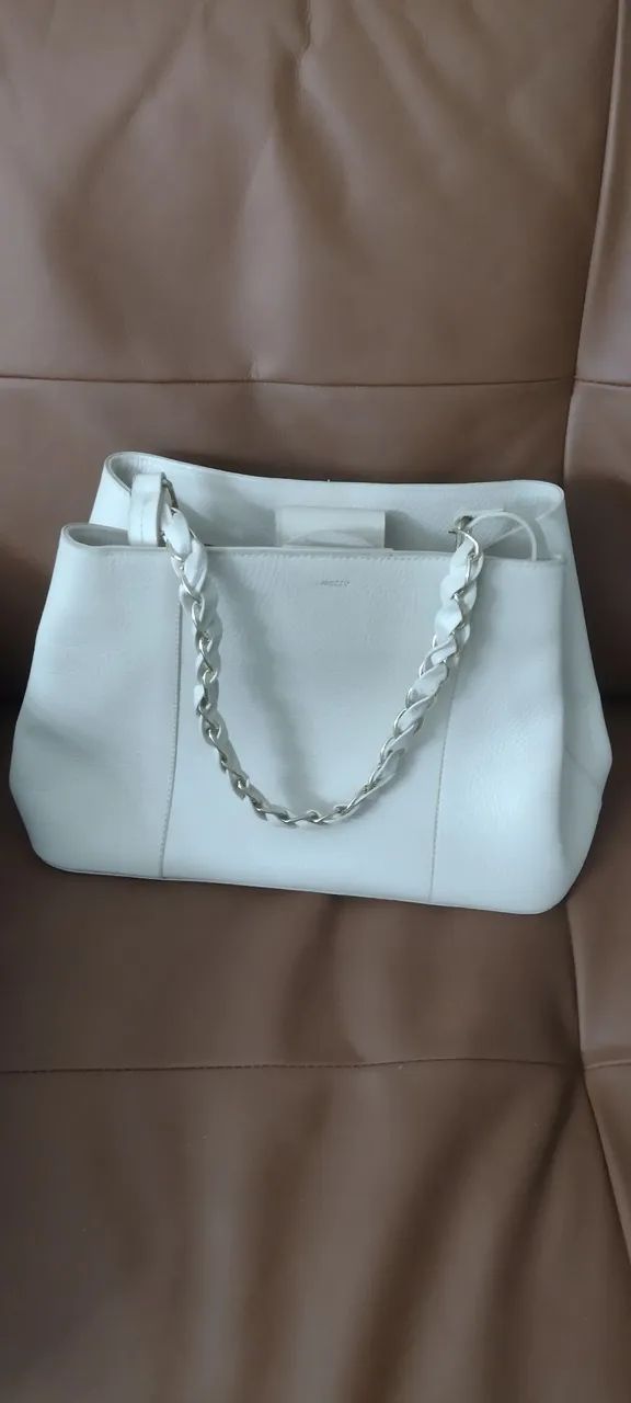 Bolsa em Couro Off  Arezzo original pouco uso 