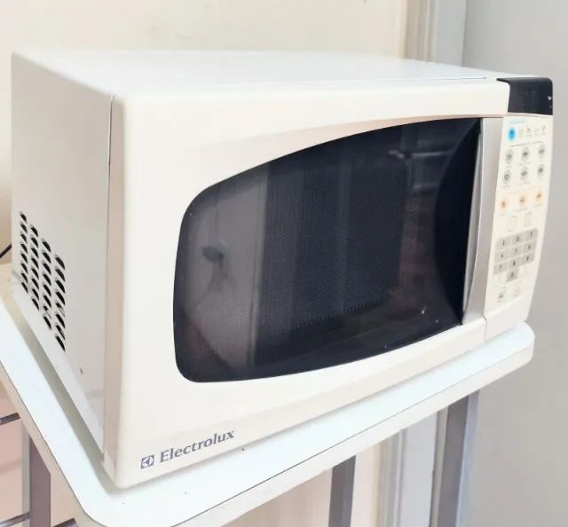 Micro ondas Electrolux 20 litros 127 v - Foto 2