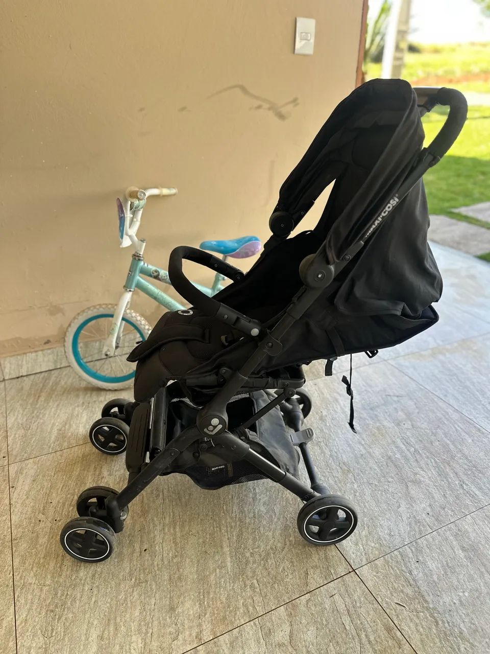 Carrinho Maxi-Cosi Lara² Original Importado | Compacto, Dobrável e Levíssimo
