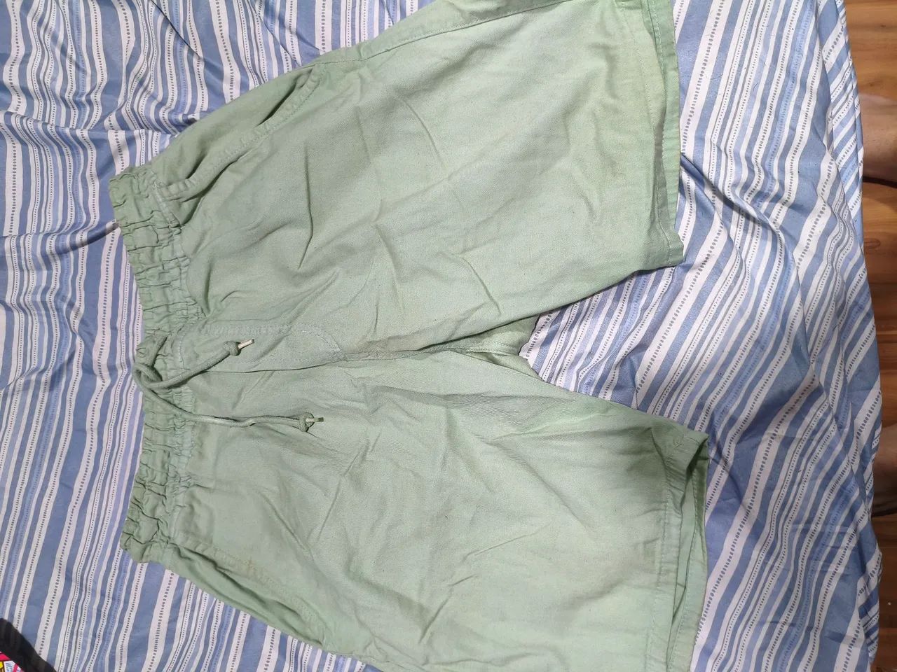 Shorts mauricinho verde - Foto 2