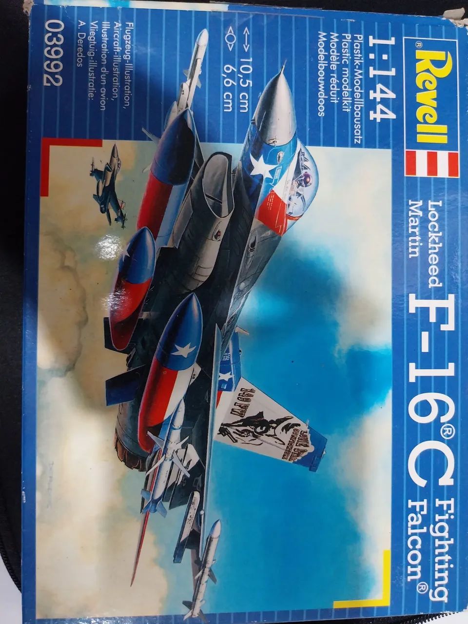 Kit Revell montagem Lockheed Martin F16